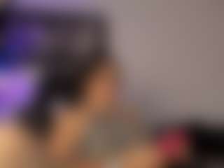 Adri Rogers's Live Sex Cam Show