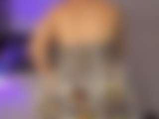 Adri Rogers's Live Sex Cam Show