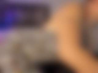 Adri Rogers's Live Sex Cam Show