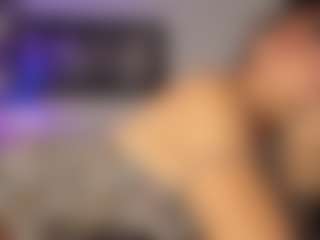 Adri Rogers's Live Sex Cam Show