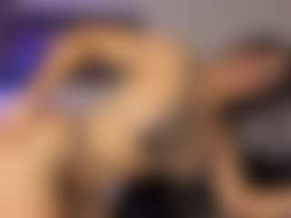 Adri Rogers's Live Sex Cam Show