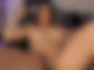 Adri Rogers's Live Sex Cam Show