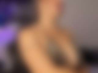Adri Rogers's Live Sex Cam Show