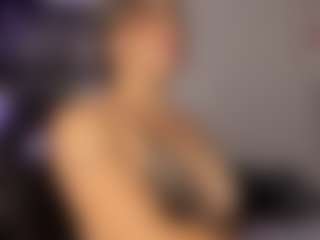 Adri Rogers's Live Sex Cam Show