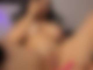 Adri Rogers's Live Sex Cam Show