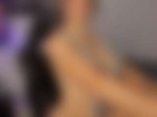 Live cam show with Adri Rogers - Sexy on CamClone