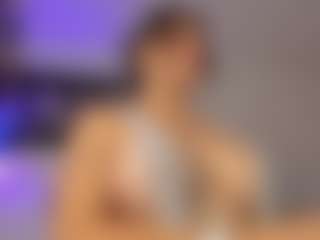 Adri Rogers's Live Sex Cam Show