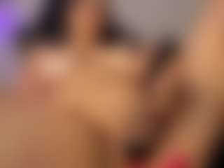 Adri Rogers's Live Sex Cam Show