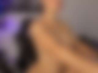 Adri Rogers's Live Sex Cam Show