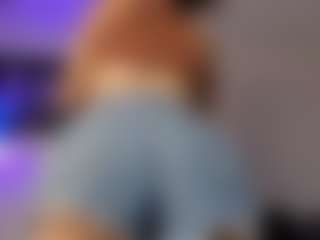 Adri Rogers's Live Sex Cam Show