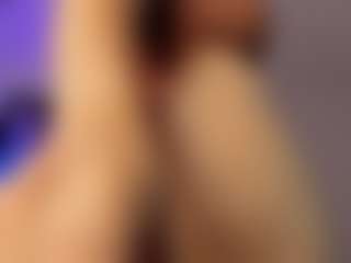 Adri Rogers's Live Sex Cam Show