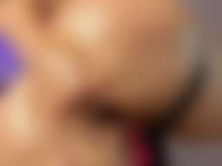 Adri Rogers's Live Sex Cam Show