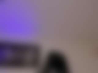 Adri Rogers's Live Sex Cam Show