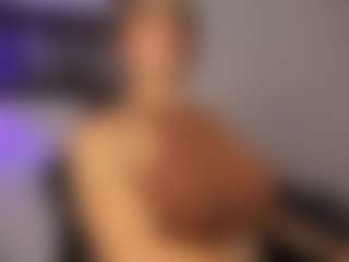 Adri Rogers's Live Sex Cam Show