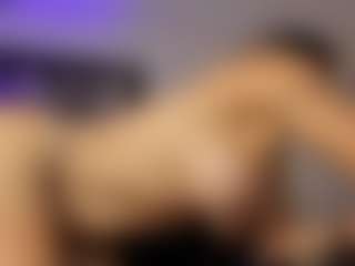 Adri Rogers's Live Sex Cam Show