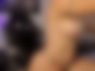 Adri Rogers's Live Sex Cam Show