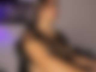 Adri Rogers's Live Sex Cam Show