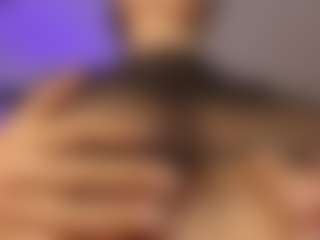 Adri Rogers's Live Sex Cam Show