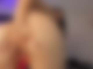 Adri Rogers's Live Sex Cam Show