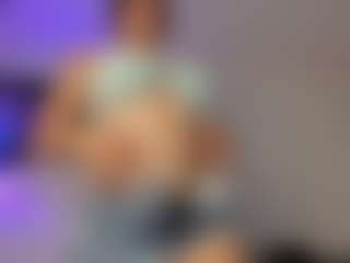 Adri Rogers's Live Sex Cam Show