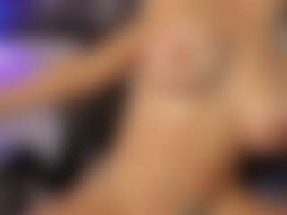 Adri Rogers's Live Sex Cam Show