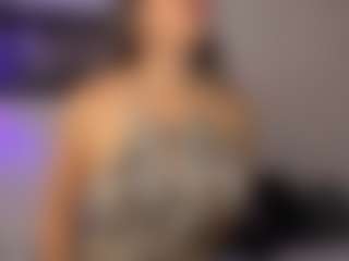 Adri Rogers's Live Sex Cam Show
