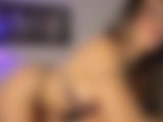 Adri Rogers's Live Sex Cam Show