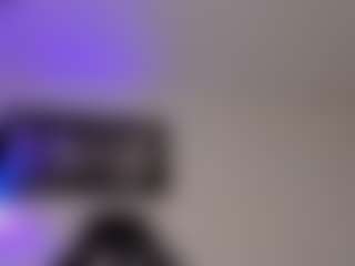 Adri Rogers's Live Sex Cam Show
