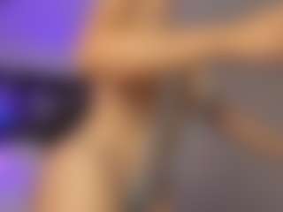 Adri Rogers's Live Sex Cam Show