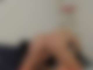 Adri Rogers's Live Sex Cam Show