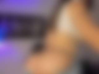 Adri Rogers's Live Sex Cam Show