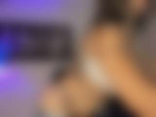 Adri Rogers's Live Sex Cam Show