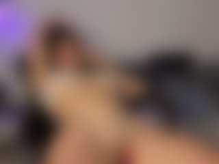 Adri Rogers's Live Sex Cam Show