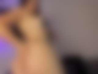 Adri Rogers's Live Sex Cam Show