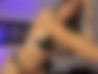 Adri Rogers's Live Sex Cam Show