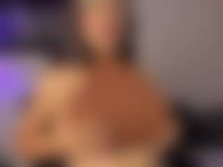 Adri Rogers's Live Sex Cam Show