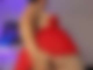 Live cam show with Adri Rogers - Nice on StripNow