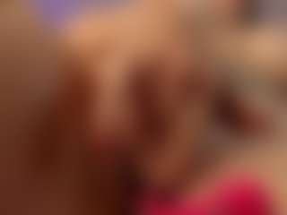 Adri Rogers's Live Sex Cam Show