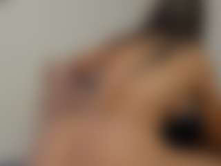 Adri Rogers's Live Sex Cam Show