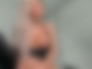 xoanax's Live Sex Cam Show
