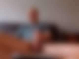 Live cam show with Moggleflop - Russian on PervPlay.com