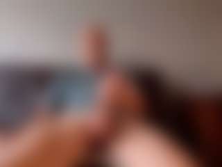 Live cam show with Moggleflop - Tease on TastyBlacksLive