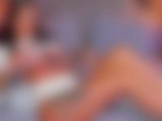 Live cam show with sonyaparker - Petite on TeamSkeetLive