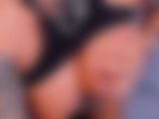 Live cam show with sonyaparker - Shaved Pussy on Milfs Live