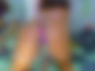 Live cam show with nalajoyce - Brown Hair MILF on Livezox