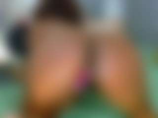 nalajoyce MILF webcam performer live streaming