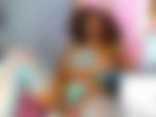 nalajoyce MILF webcam performer live streaming