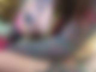Live cam show with pamelagunns - Middle Aged on testsause.com