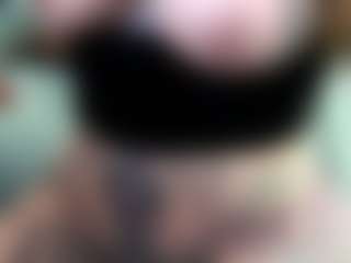 pamelagunns's Live Sex Cam Show