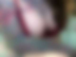 Live cam show with pamelagunns - Big Nipples on CamClone